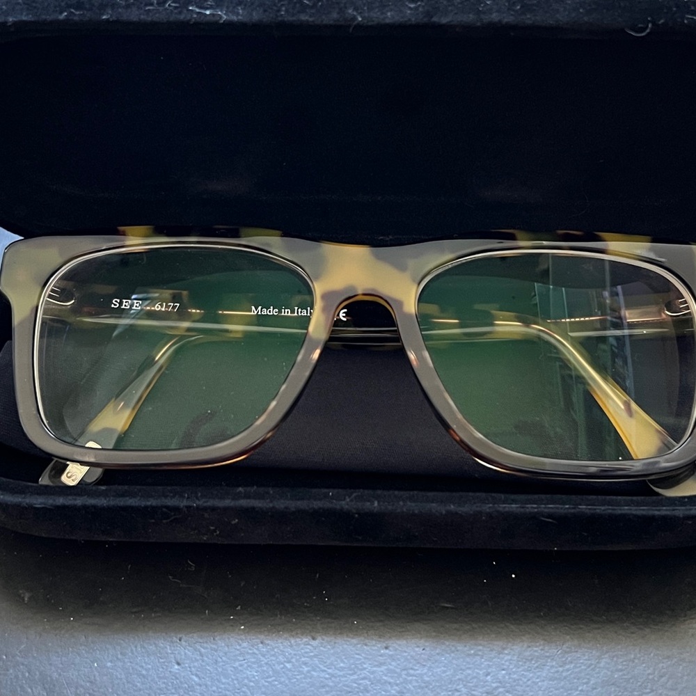Tortoiseshell Rectangular Women's Sunglasses with Green Lenses